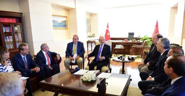 Kılıçdaroğlu, RUYİAD yönetim kurulu üyeleriyle görüştü