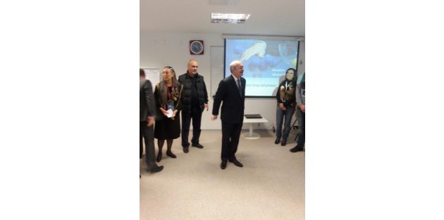 Kılıçdaroğlu'ndan Bülent Ecevit Siyaset Okulu'na sürpriz ziyaret