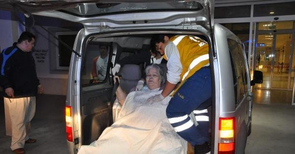 Koah Hastası 250 Kiloluk Kadın Hastaneye Zor Taşındı