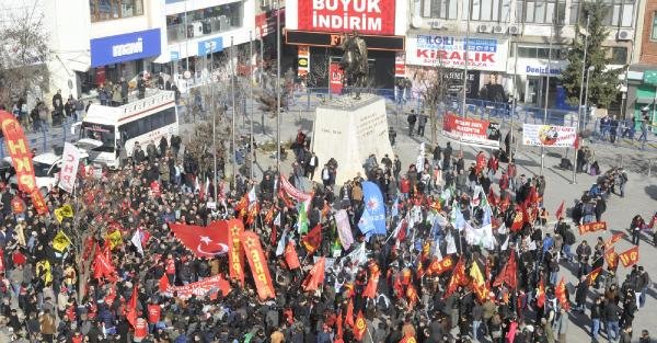 Kocaeli'de metal işçilere greve başladı (2)