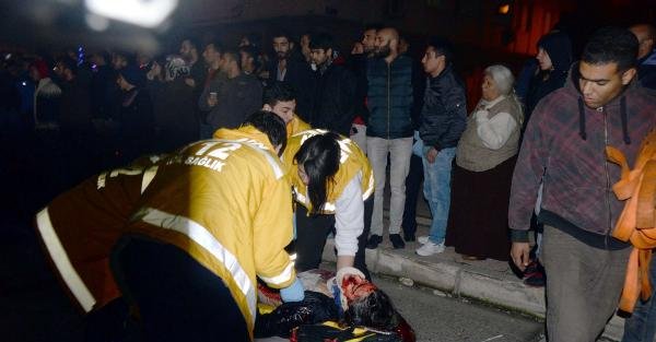 Mersin'de ehliyetsiz sürücü baba ve kızlarına çaptı: 1 ölü, 2 yaralı