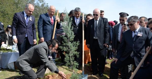 Mersin'de Özgecan için hatıra ormanı oluşturuldu