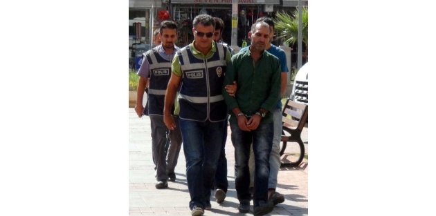 Mersin'de polise molotofkokteyli atanlar  yakalandı