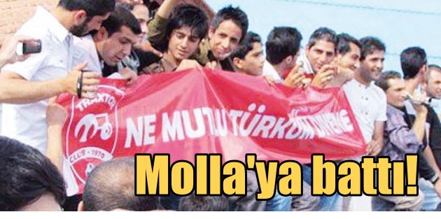 Mollalar Türk bayraklı Traktör taraftarlarını hapse attı