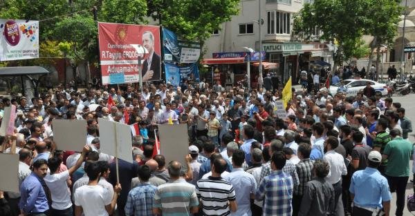 Mursi'yi idam cezası verilmesi Adıyaman'da protesto edildi