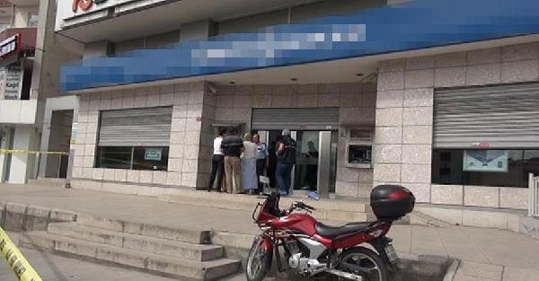 Pendik'te banka soygunu: Güvenlik görevlisini vurdular