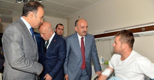 PKK'lıların kaçırdığı 112 görevlileri ile görüşen Sağlık Bakanı: Onların ki insanlık dışı birşey (2)