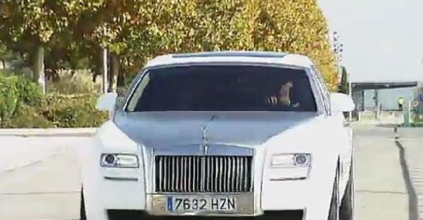 Ronaldo'nun Antrenmanlara Rolls Royce İle Gelmesi İspanya'da Tartışma Başlattı