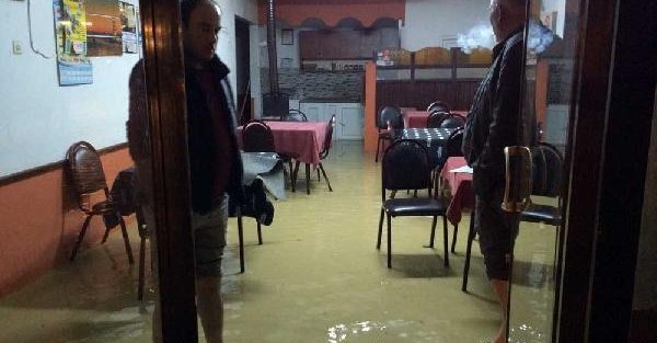 Sakarya Kaynarca'da Şiddetli Yağış Sele Dönüştü