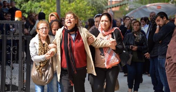 Samsun'da kazada ölen üniversiteli Alper Ballı, Adana'da toprağa verildi