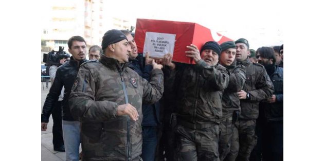 Şehit polis memurunu Özel Harekatçılar Adana'ya uğurladı