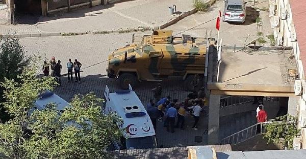 Şemdinli'de askeri konvoya mayınlı tuzak