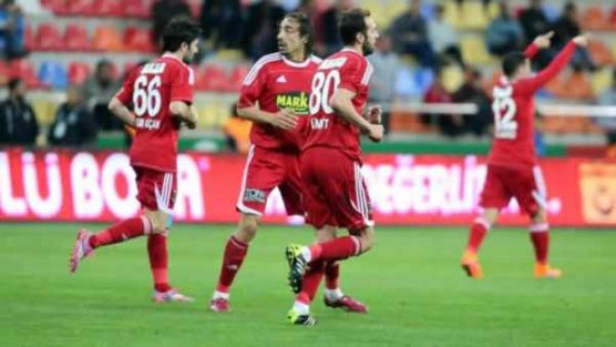 Sivasspor Kayseri'yi evinde devirdi ; 3-2