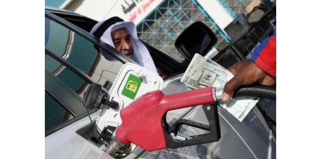 Suudiler'in Abd'li Müşterilere İndirimi Petrolü Düşürdü