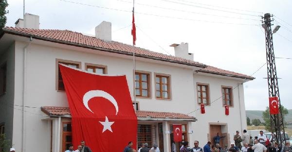 PKK'lı teröristlerin öldürdüğü TCDD personeli toprağa verildi
