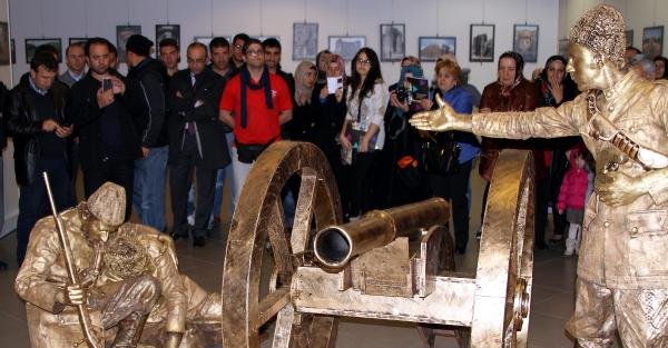 Tebrizli Sanatçılardan Erzurum'da Tiyatro