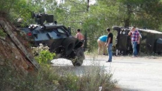 Tekirdağ'da askeri minibüs devrildi, 25 yaralı var