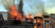 Balat'ta büyük yangın: Tarihi evler yanıyor