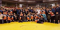 İBB’li Minik Güreşçiler Kulüplerini Şampiyon Yaptı