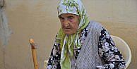 113 yaşındaki Fatma nine 15 Temmuz nöbetinde yer almak istiyor