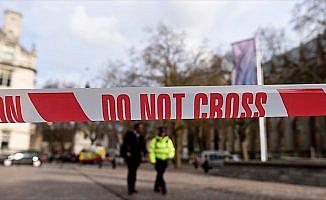 İngiltere'deki saldırıyı terörle mücadele dedektifleri inceliyor