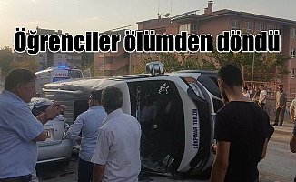 Ankara'da öğrenci servisi faciadan döndü, 10 yaralı var