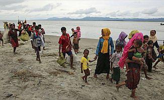 Bangladeşli bakandan Myanmar'a Arakan suçlaması