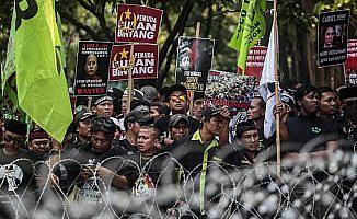 Binlerce Endonezyalı Myanmar Büyükelçiliği önünde protesto düzenledi