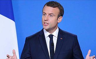 Macron tartışmalı Çalışma Yasası Reformu'nu onayladı