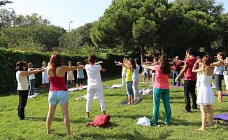 MAYOK yoga etkinliğine vatandaşlar da katıldı