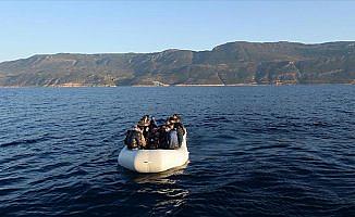 Meis Adası'nda sığınmacıları taşıyan bot battı