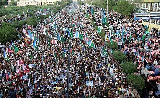 Pakistan'da binlerce kişi Arakanlı Müslümanlara destek gösterisi düzenledi