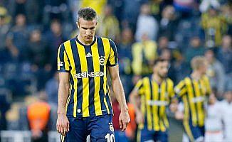 Van Persie'den Fenerbahçe'ye kötü haber