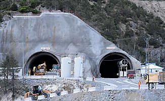 Yeni Zigana tünelinde 7 bin 700 metre kazıldı