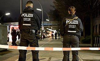 Almanya'da bıçaklı saldırıda çok sayıda kişi yaralandı