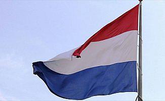 Hollanda'da koalisyon protokolü taslağına parti meclis gruplarından onay
