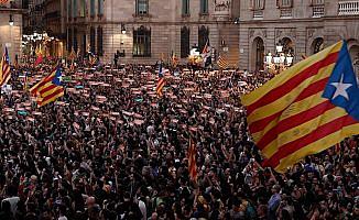 Katalan bakanların korumaları ve şoförleri geri çekildi