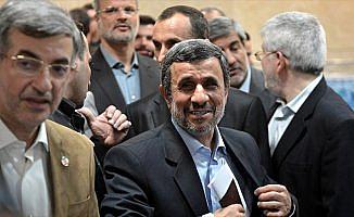 Ahmedinejad'ın en yakın arkadaşına 