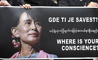 Aung San Suu Çi İslam karşıtlığında Trump, Le Pen ve Wilders'i geride bıraktı