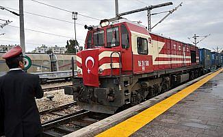 'Demir İpek Yolu''nda ilk tren Mersin'e ulaştı