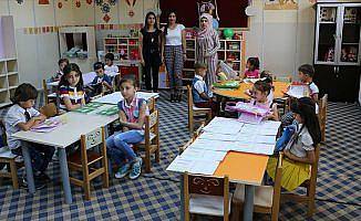 İlkokul çağındaki Suriyelilerin tamamı eğitime kazandırıldı