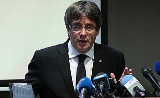 Puigdemont erken seçim için aday listesini Belçika'da açıkladı