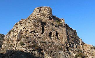 Tarihi miras Bakras Kalesi, keşfedilmeyi bekliyor