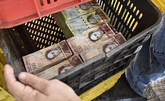 Venezuela'da 100 bin bolivarlık en büyük banknot tedavüle giriyor