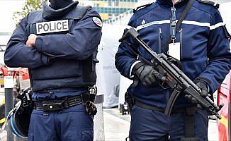 Fransa'da Noel için 100 bin güvenlik görevlisi seferber edildi