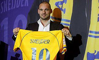 Sneijder basına tanıtıldı
