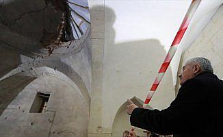 Başbakan Yıldırım, PYD/PKK'nın roketle saldırdığı camiyi ziyaret etti