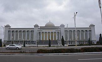 Zarafetin halıya dokunduğu ülke: Türkmenistan