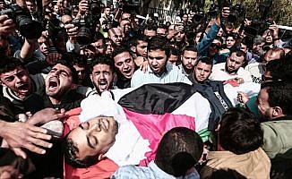 Filistinli gazeteci Murteca'nın şehit edilmesine tepki yağıyor