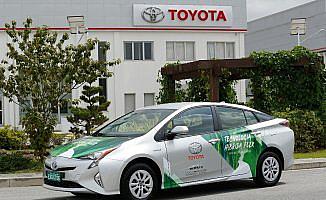 Toyota'dan dünyanın ilk alternatif yakıtlı hibrit araç prototipi
